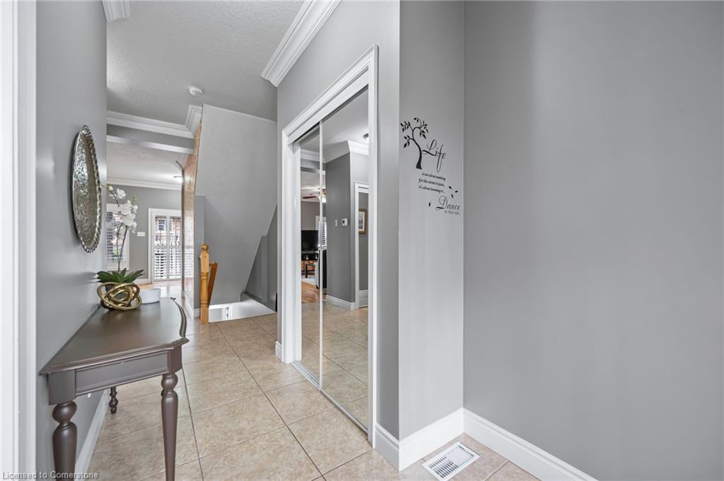 8 Pamela Lane Property Photo 5