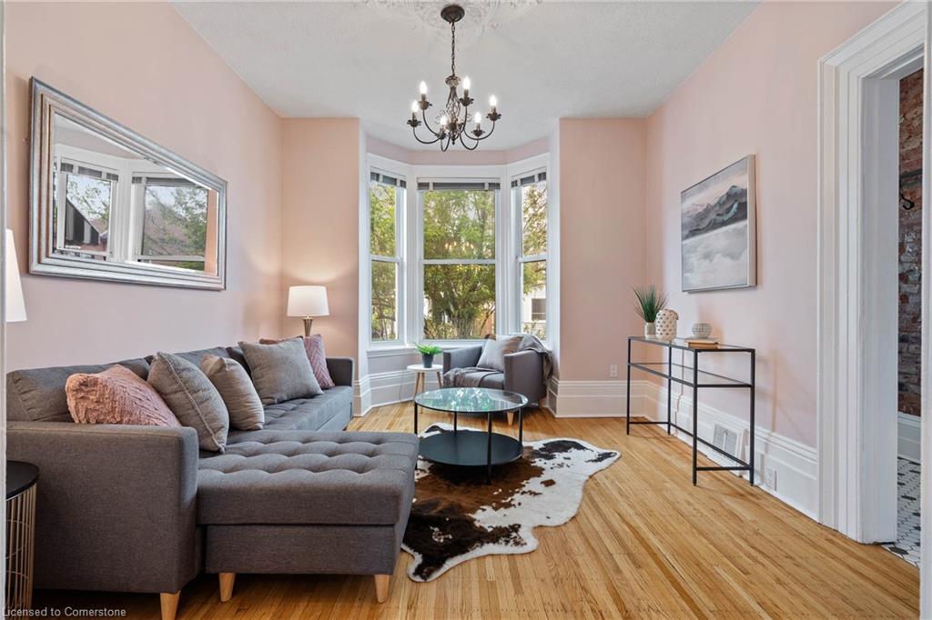 279 Robert Street Property Photo 1