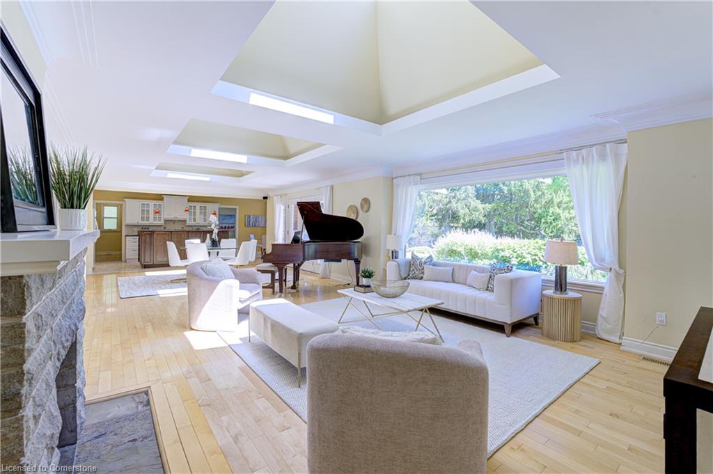 456 Townsend Avenue Property Photo 4