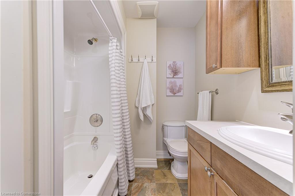 456 Townsend Avenue Property Photo 28