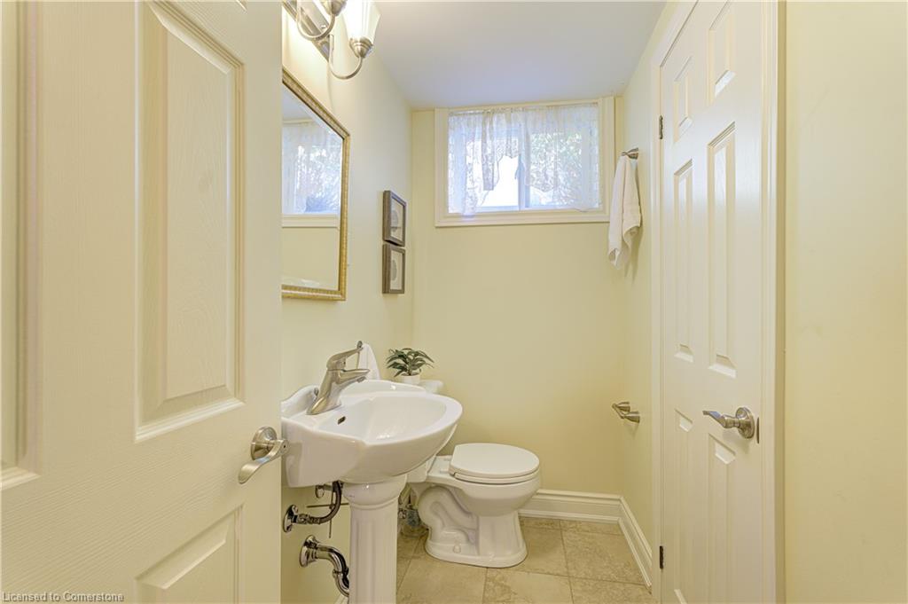 456 Townsend Avenue Property Photo 38