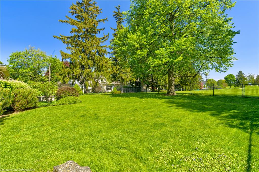 456 Townsend Avenue Property Photo 43