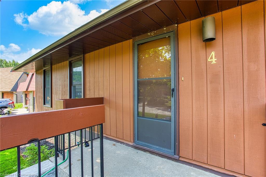 4 Cedar Glen Property Photo 4