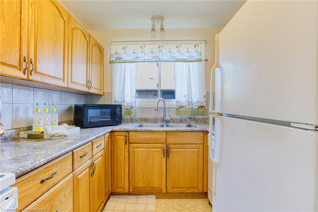 4 Cedar Glen Property Photo 13