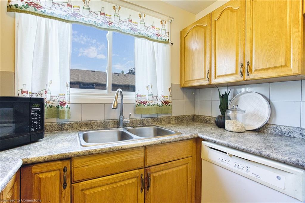 4 Cedar Glen Property Photo 14