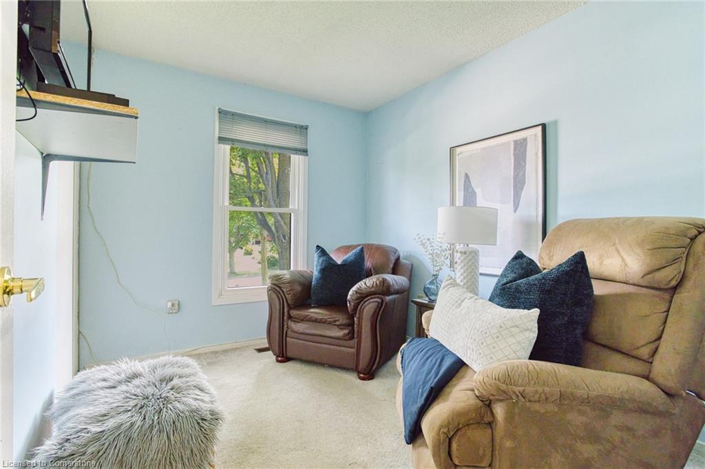 4 Cedar Glen Property Photo 19
