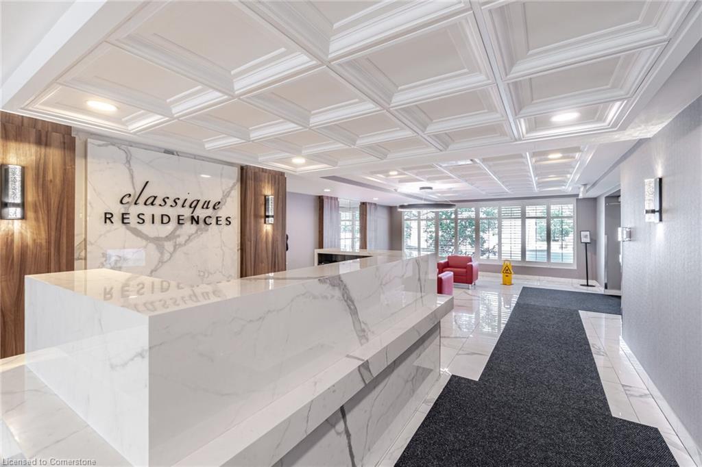 704-155 Hillcrest Avenue Property Photo 3