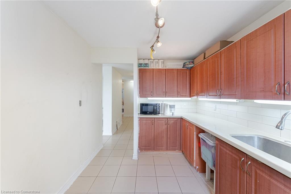 704-155 Hillcrest Avenue Property Photo 9