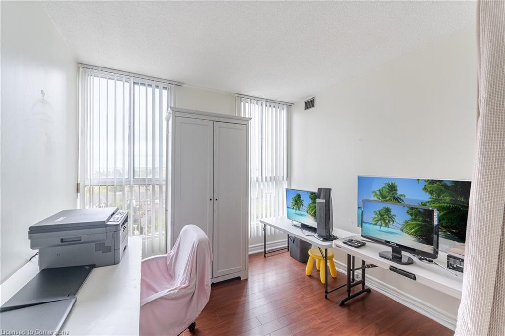 704-155 Hillcrest Avenue Property Photo 13