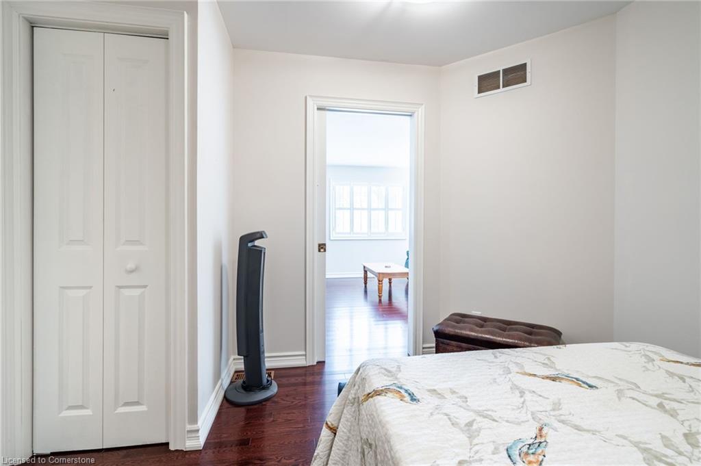 4-165 Glendale Avenue Property Photo 31