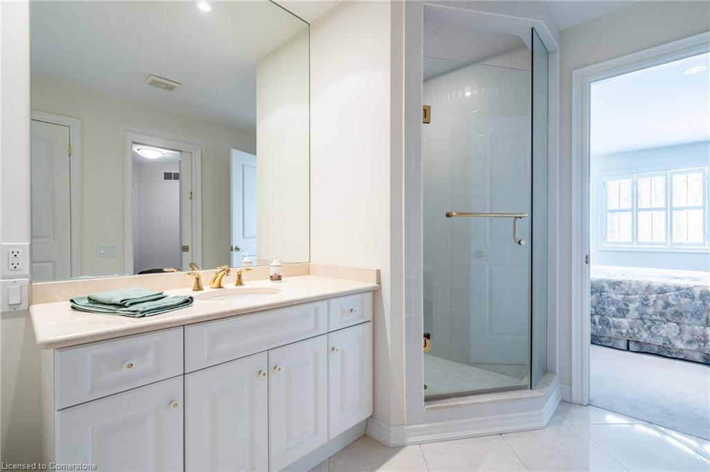 4-165 Glendale Avenue Property Photo 34
