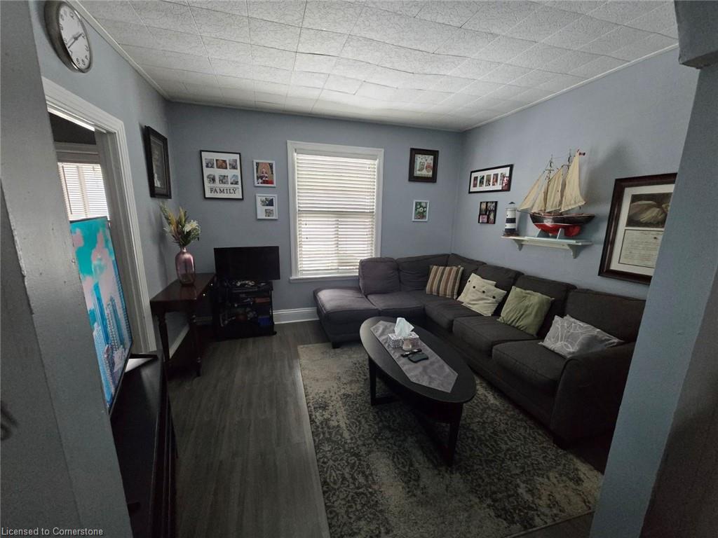 342 Gage Avenue N Property Photo 5