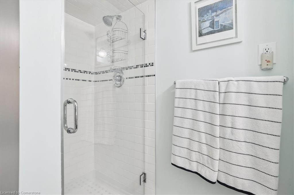 1044 Runnymead Crescent Property Photo 31