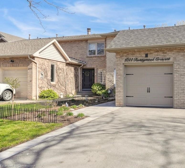 1044 Runnymead Crescent Property Photo 40
