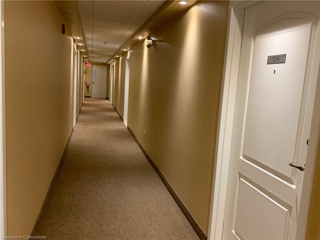 104-886 Golf Links Road Property Photo 3