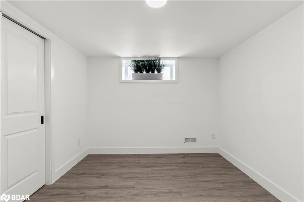 99 Wellington Street E Property Photo 33