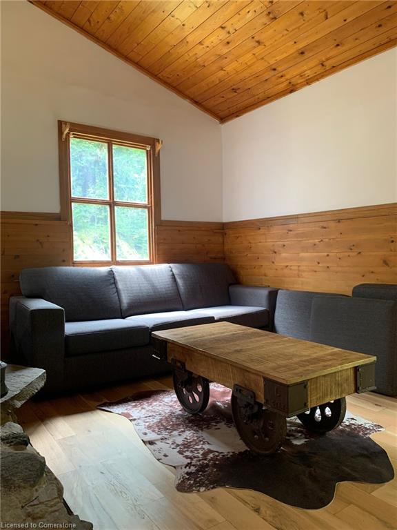 2724 River Road Property Photo 4