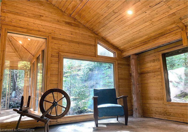 2724 River Road Property Photo 11