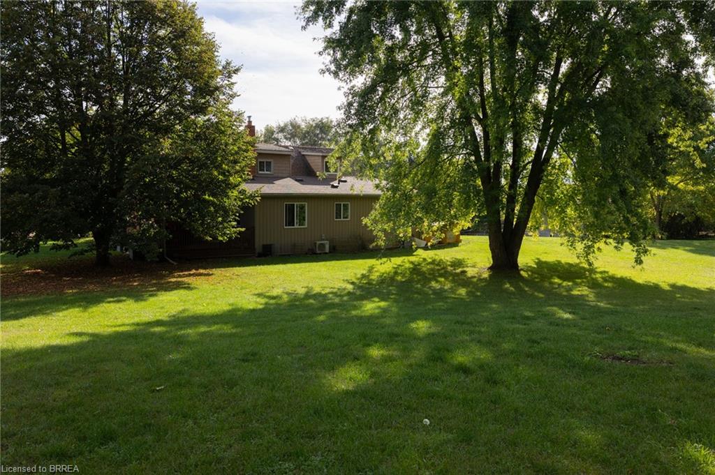 93 Simcoe Street Property Photo 6