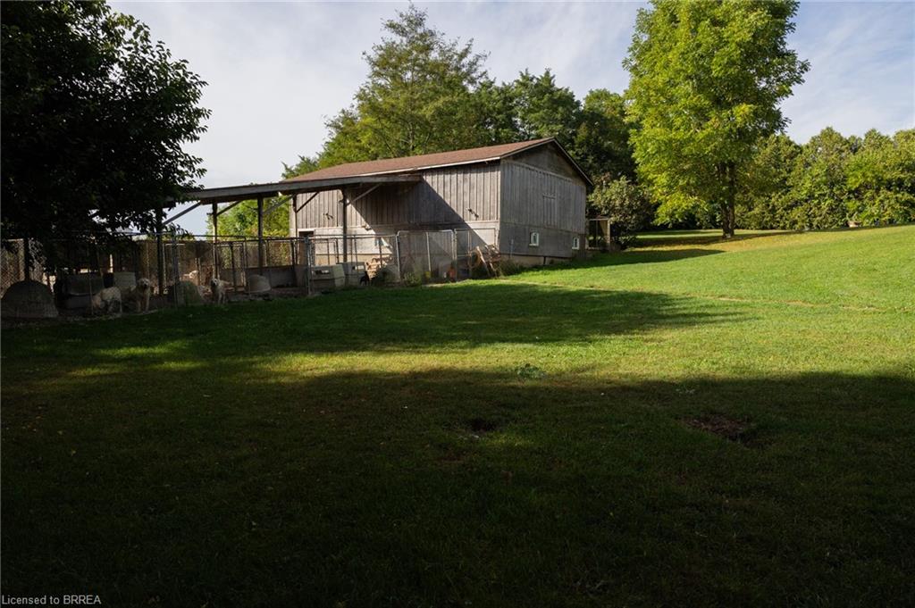 93 Simcoe Street Property Photo 14