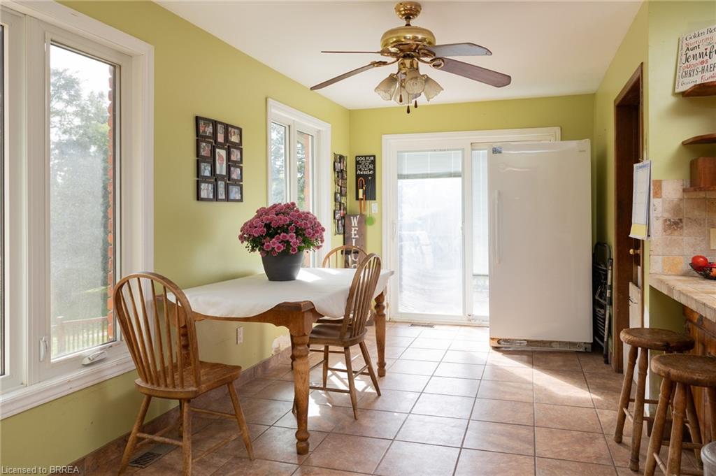 93 Simcoe Street Property Photo 17
