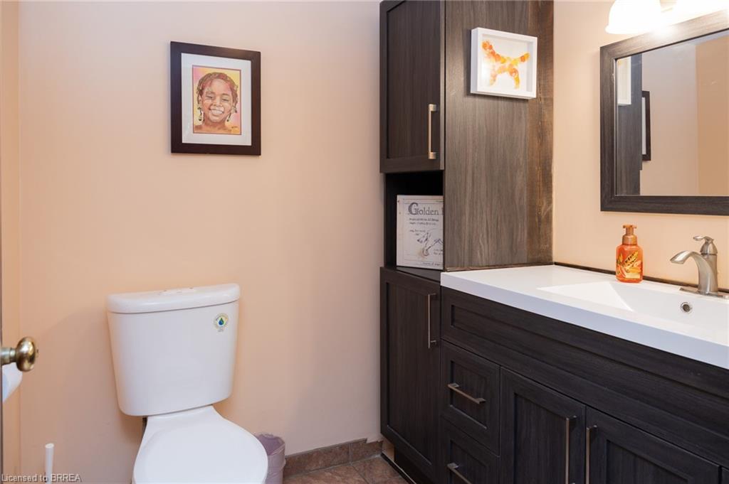 93 Simcoe Street Property Photo 19