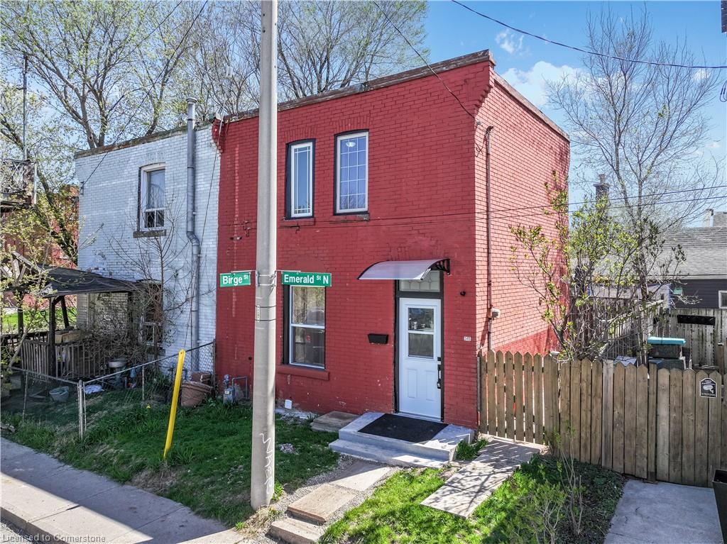 346 Emerald Street N Property Photo 1