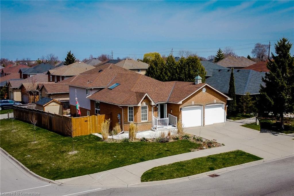 146 Highbury Drive Property Photo 3