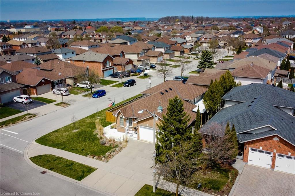 146 Highbury Drive Property Photo 4