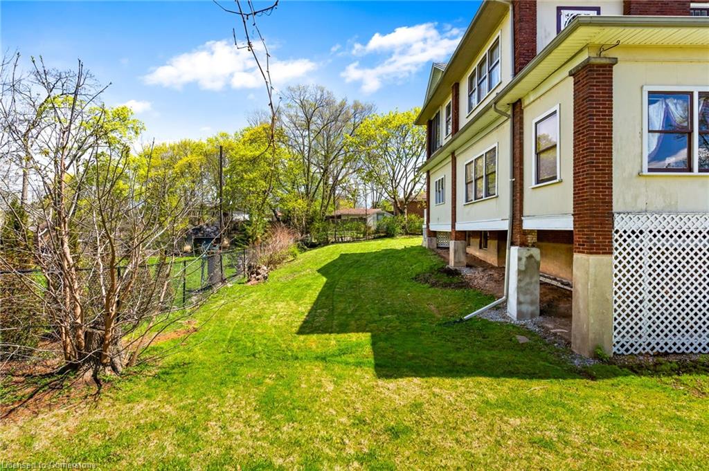 20 Evan Street Property Photo 4