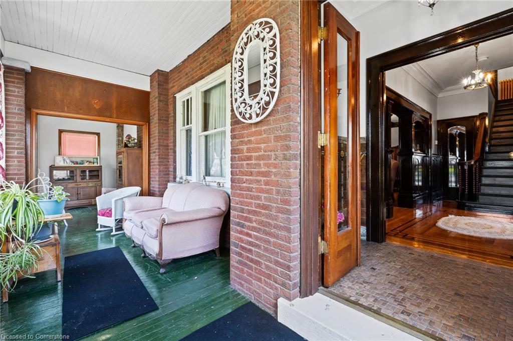 20 Evan Street Property Photo 10