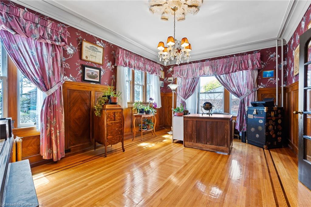 20 Evan Street Property Photo 21