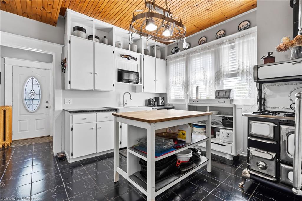 20 Evan Street Property Photo 23