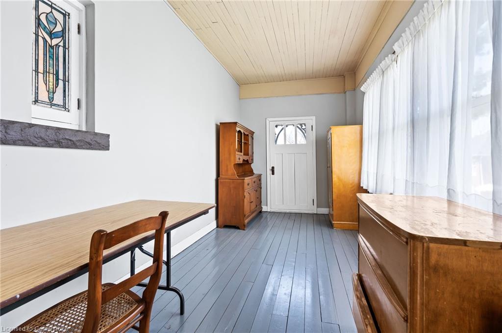 20 Evan Street Property Photo 28