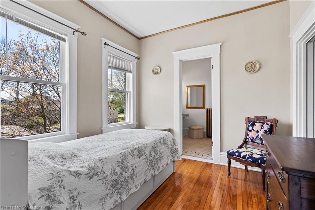 20 Evan Street Property Photo 37