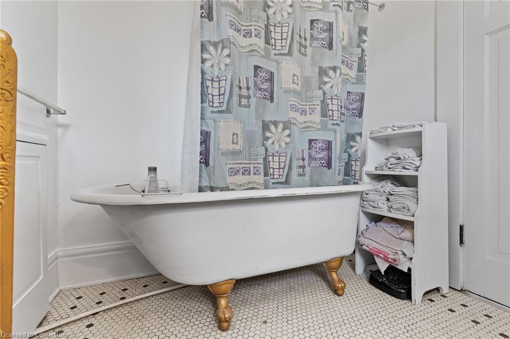 20 Evan Street Property Photo 39