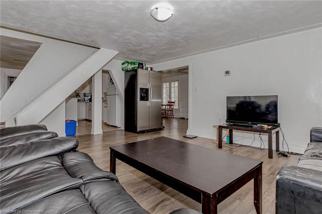 1701 King Street E Property Photo 17