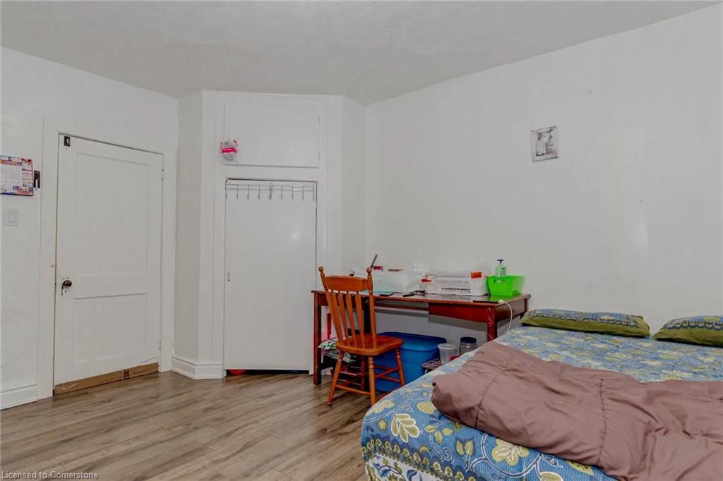 1701 King Street E Property Photo 30