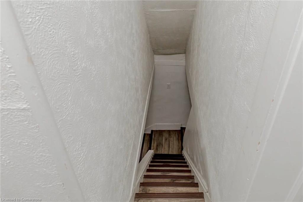 1701 King Street E Property Photo 33