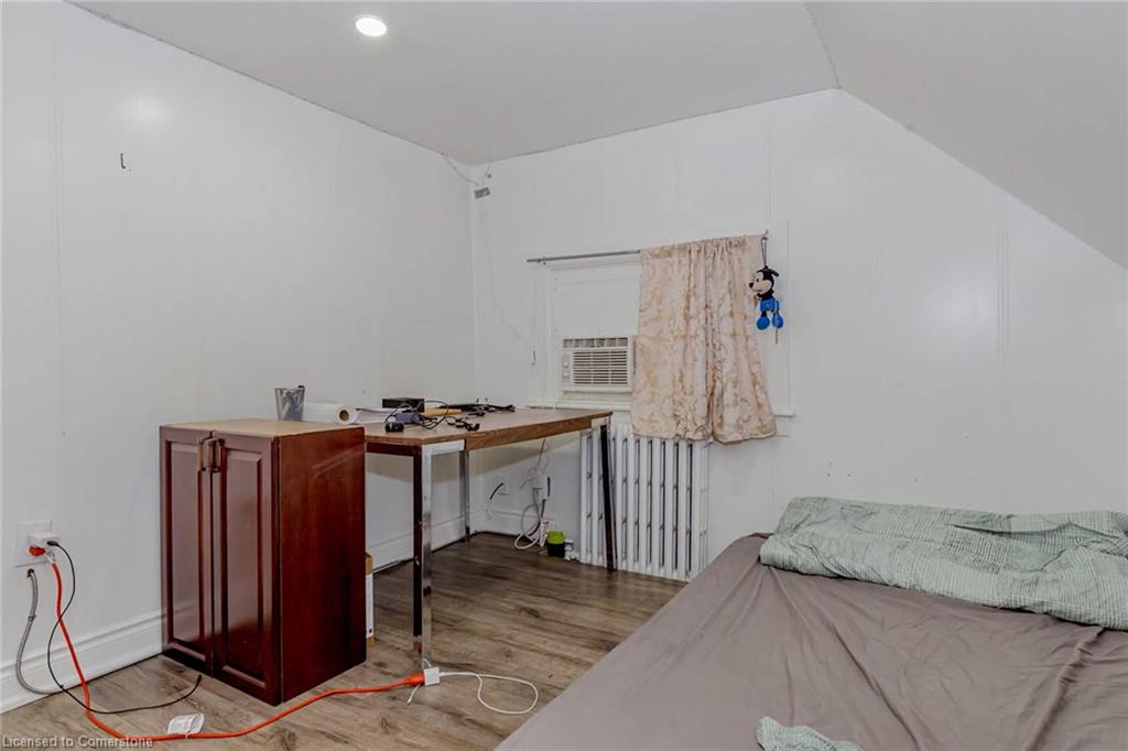 1701 King Street E Property Photo 35