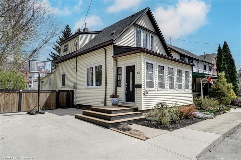 178 Canada Street Property Photo