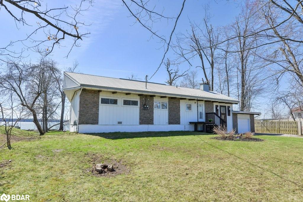 1971 Woods Bay Road Property Photo 9