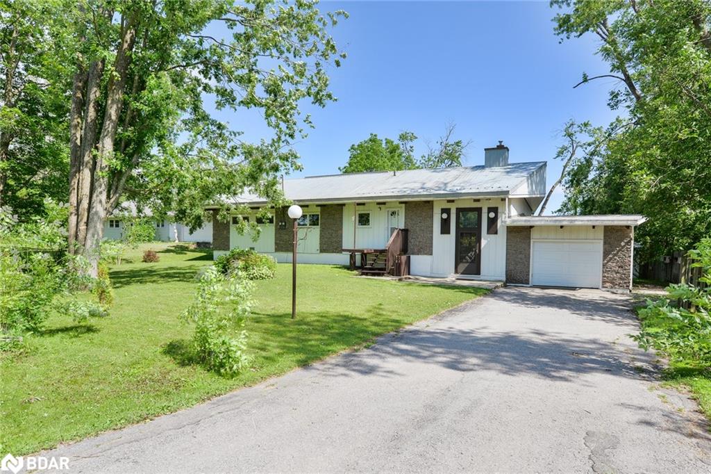 1971 Woods Bay Road Property Photo 10