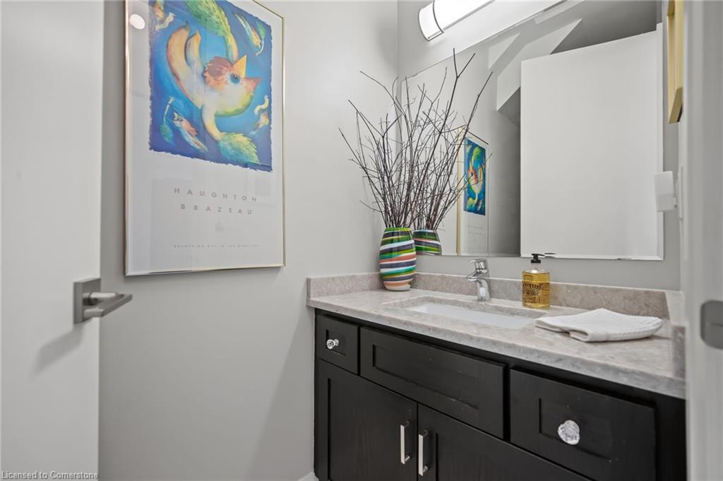 53 Arthur Street S Property Photo 15
