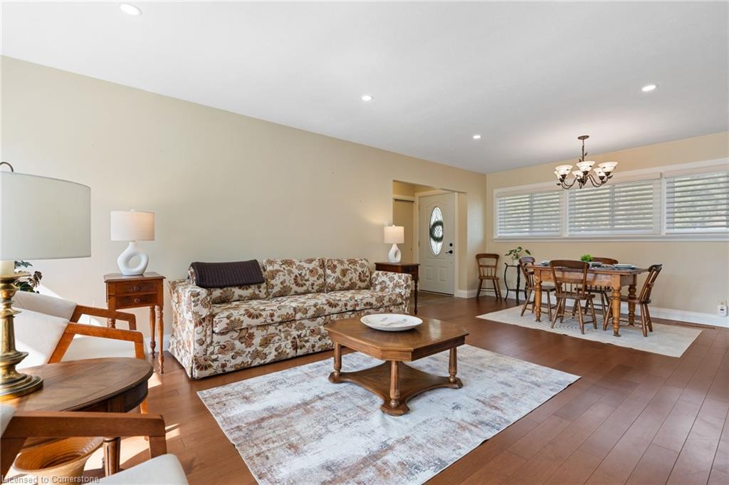 30 Lynndale Road Property Photo 8