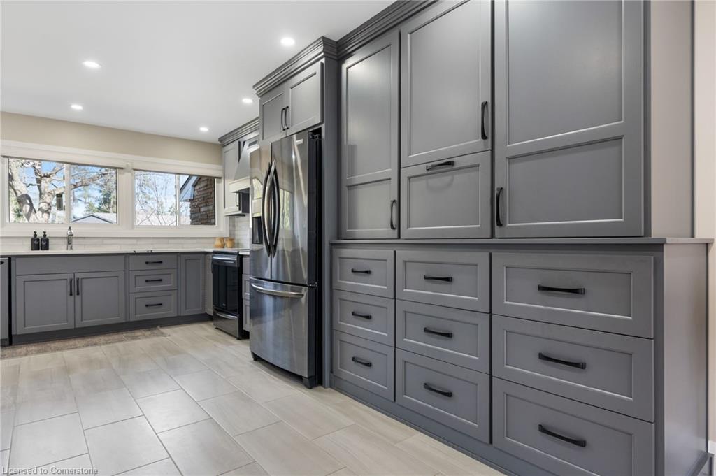 30 Lynndale Road Property Photo 12