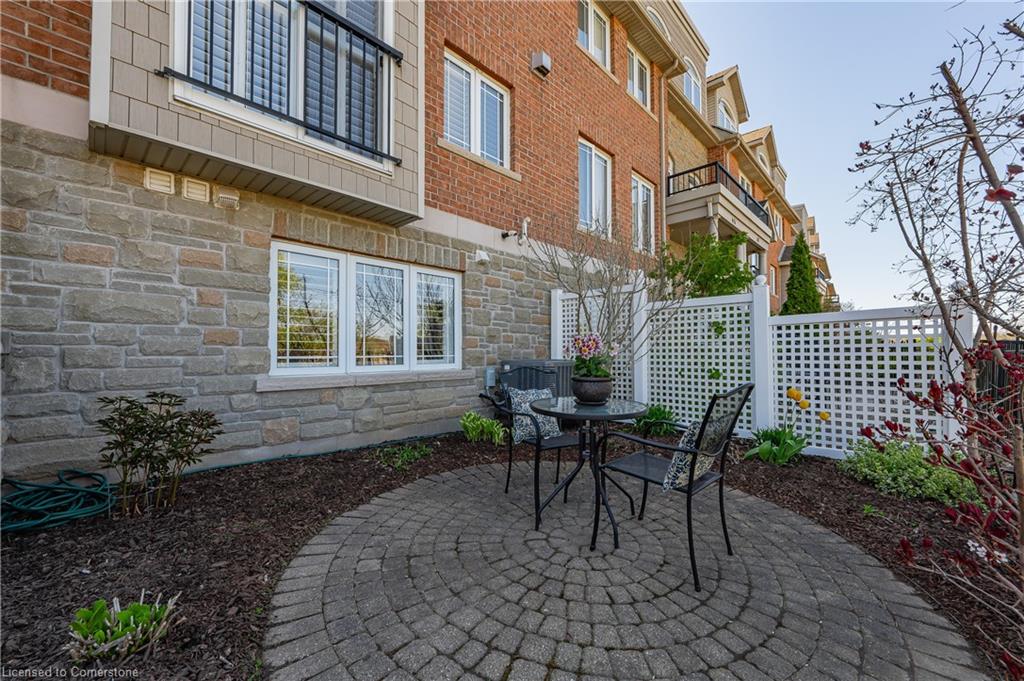 63 Wellington South Property Photo 3