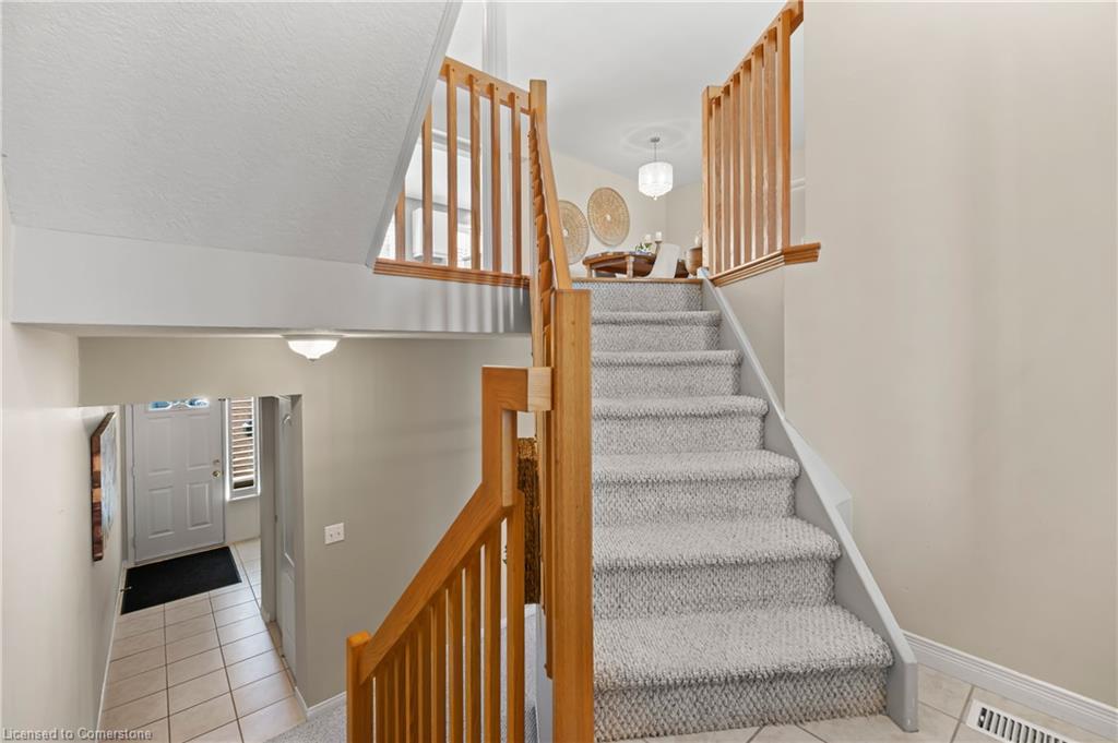 63 Wellington South Property Photo 5