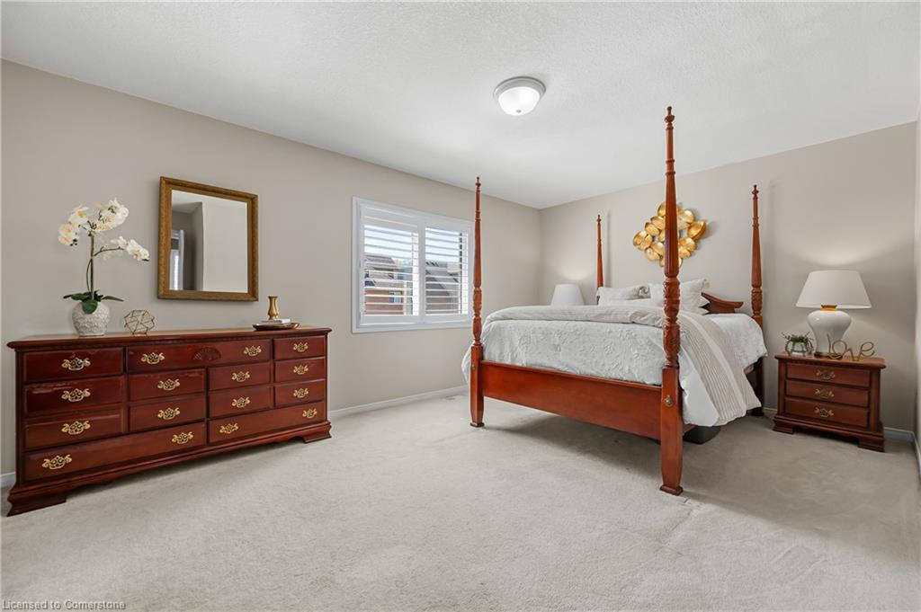 63 Wellington South Property Photo 26