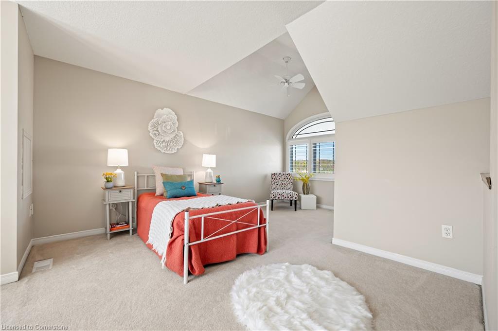 63 Wellington South Property Photo 31